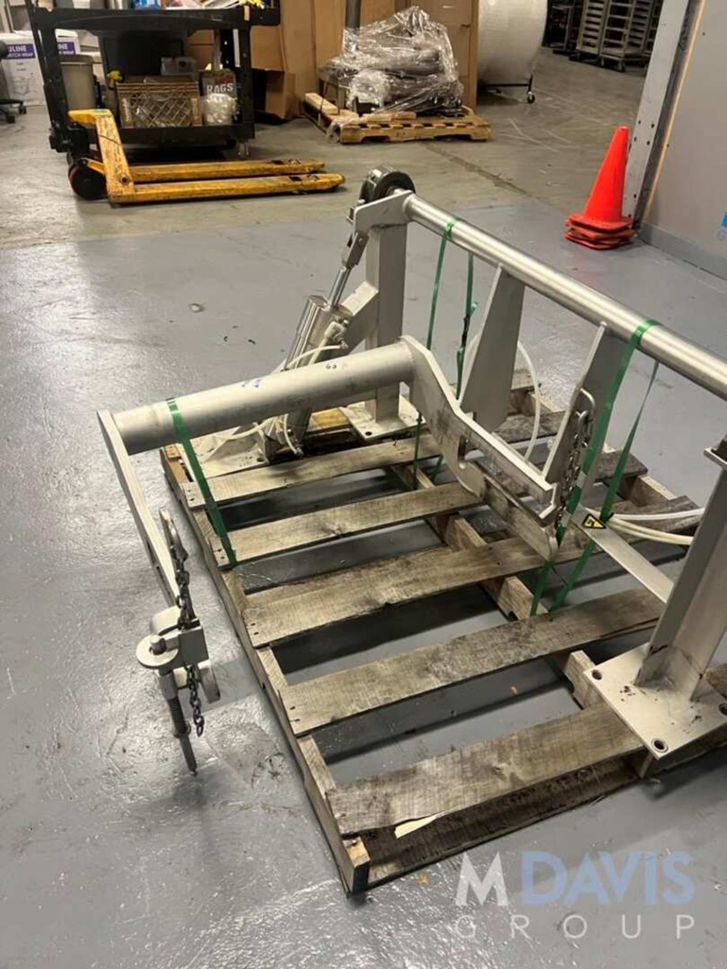 MEPACO BUGGY SANITATION TILTER, MODEL BUGGY SNAITATION TILTER, S/N 6735-12-1, USED FOR CLEANING CART - Image 9 of 9