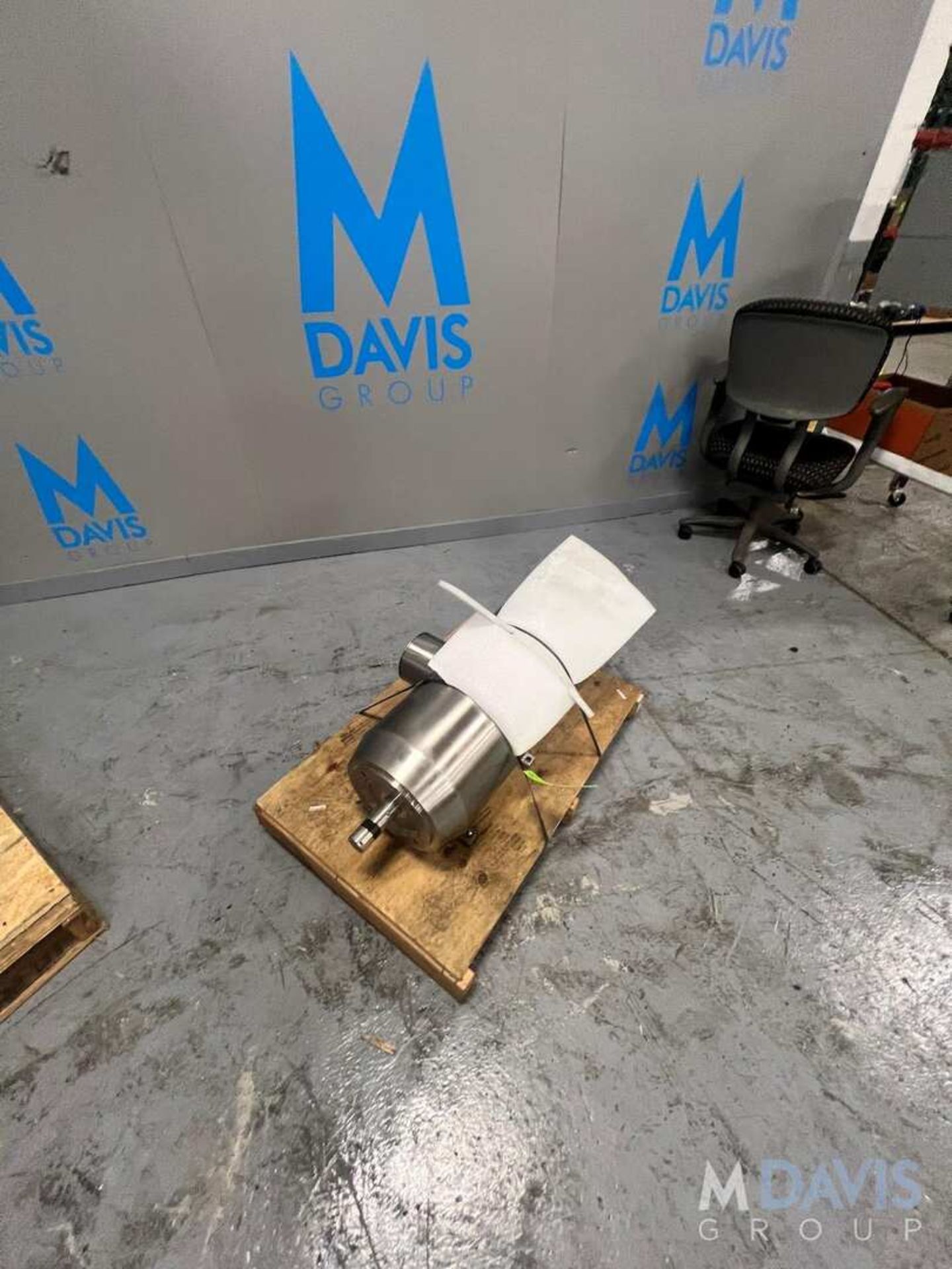 STAINLESS MOTORS INC SANIFAN ALL S/S WASHDOWN MOTOR, 20-HP, 1765 RPM - 1750 RPM, 460 V NEW BELL AND - Image 4 of 4