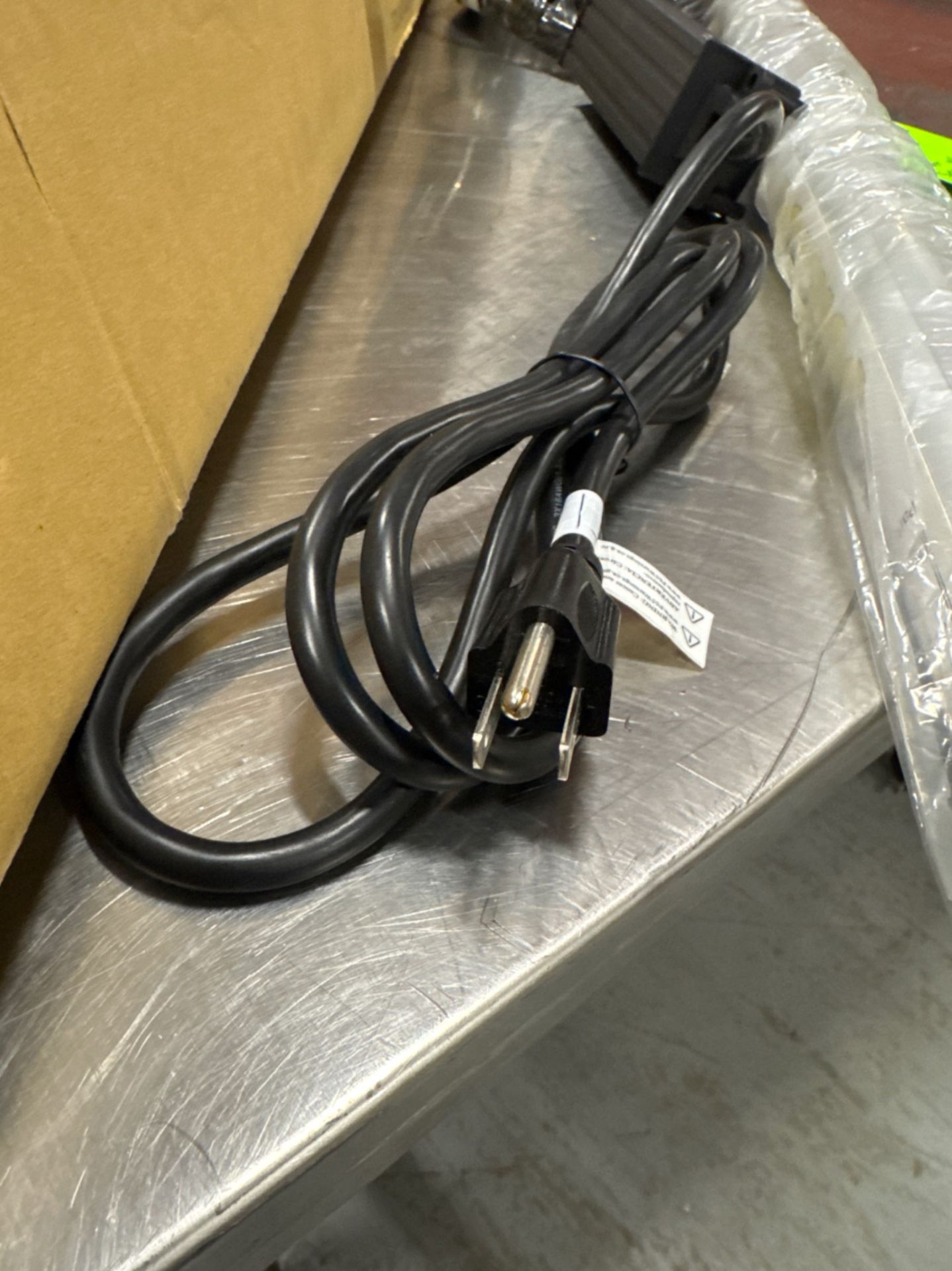 LOT OF (2) HALOGEN LIGHTNING PRODUCTS 50 HALOGEN LIGHTS - Image 5 of 6