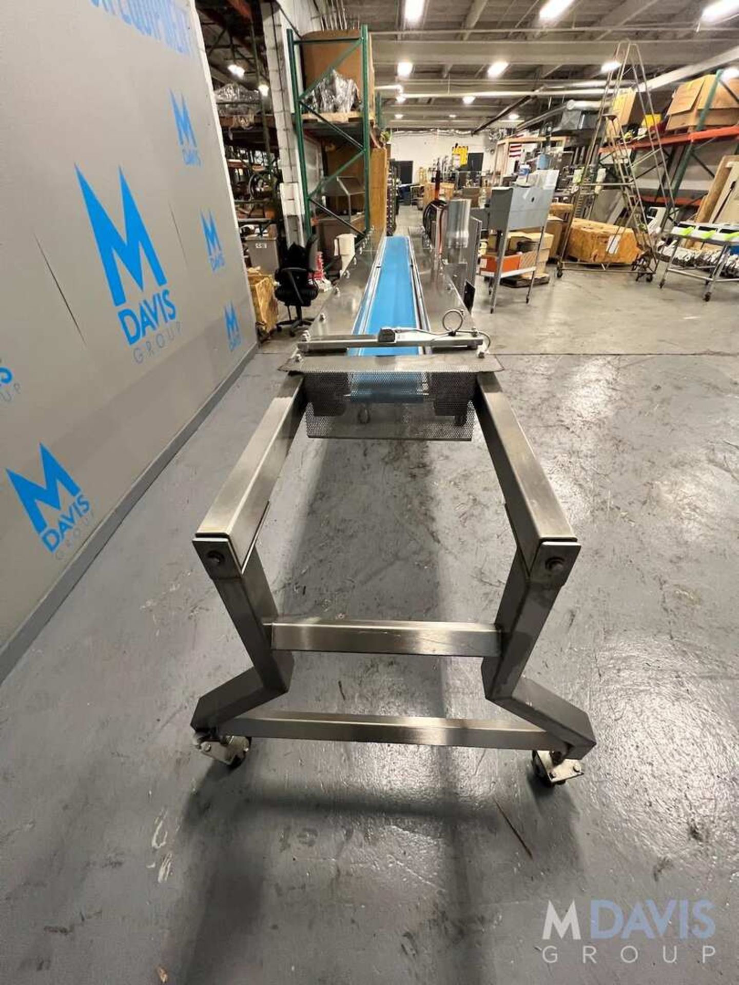 BOSTON CONVEYOR AND AUTOMATION SHUTTLE CONVEYOR, ALLEN BRADLEY SERVO MOTOR, COMPACTLOGIX 5380 PLCE C - Image 5 of 29