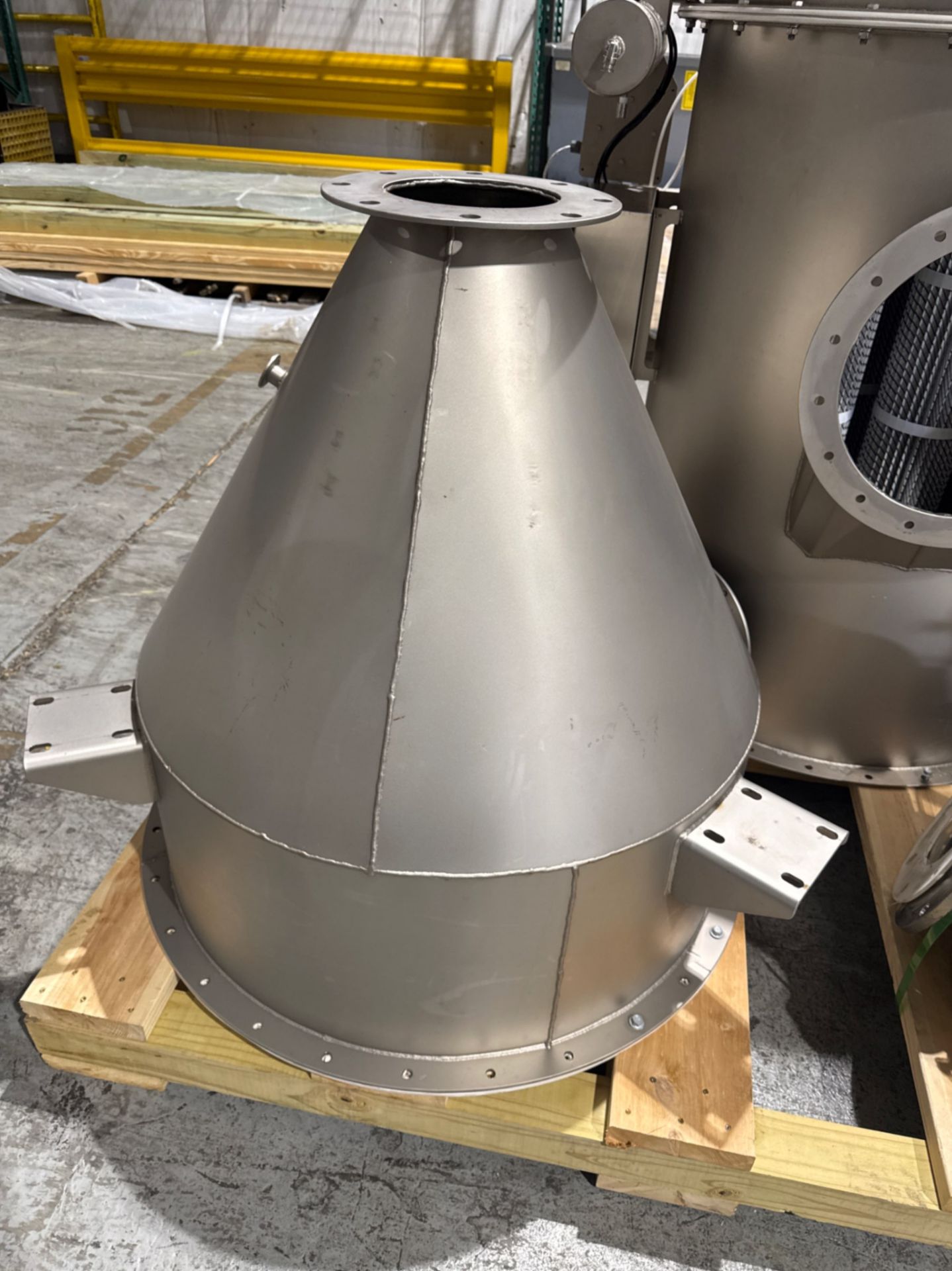 Sweco 46 S/S Deck Sifter with Flexicon Bag Dump Station with Dust Collection System - Image 24 of 29