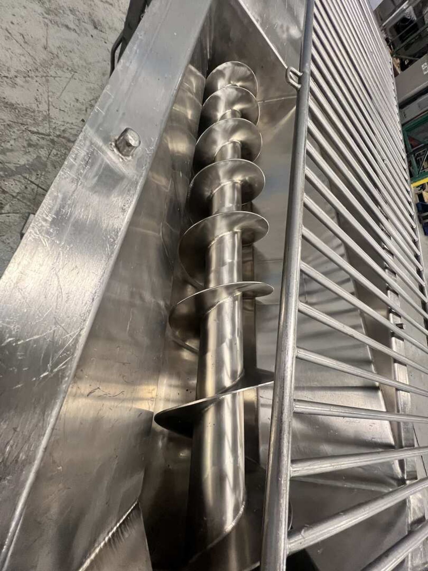 MTC 13 FT L PORTABLE INCLINED S/S AUGER CONVEYOR / HOPPER - Image 13 of 30