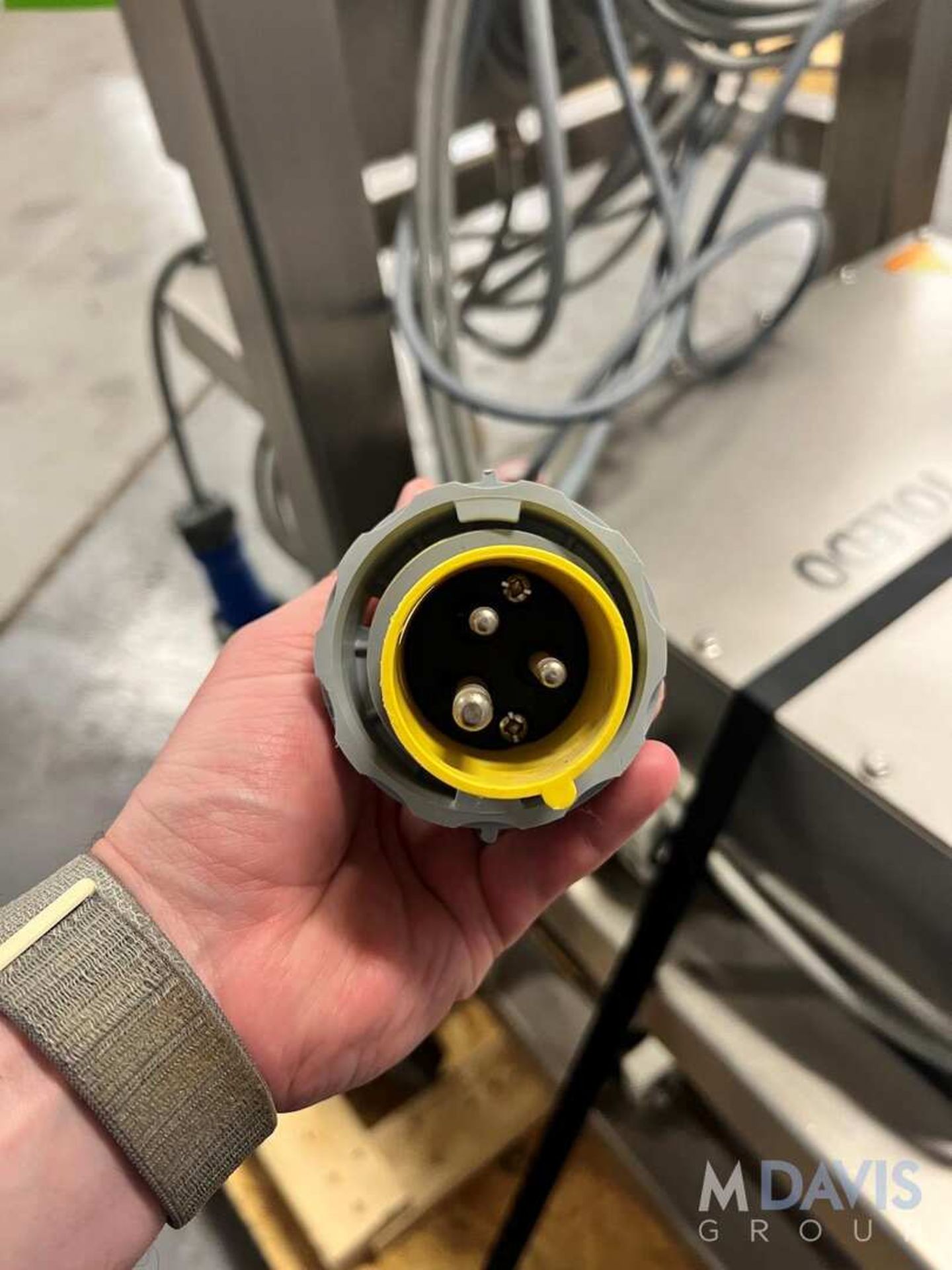 NEW METTLER TOLEDO PIPELINE METAL DETECTOR, MODEL V4-REM, 100 - 240 VAC, 50/60 HZ, 340 W MAX (INVENT - Image 4 of 8