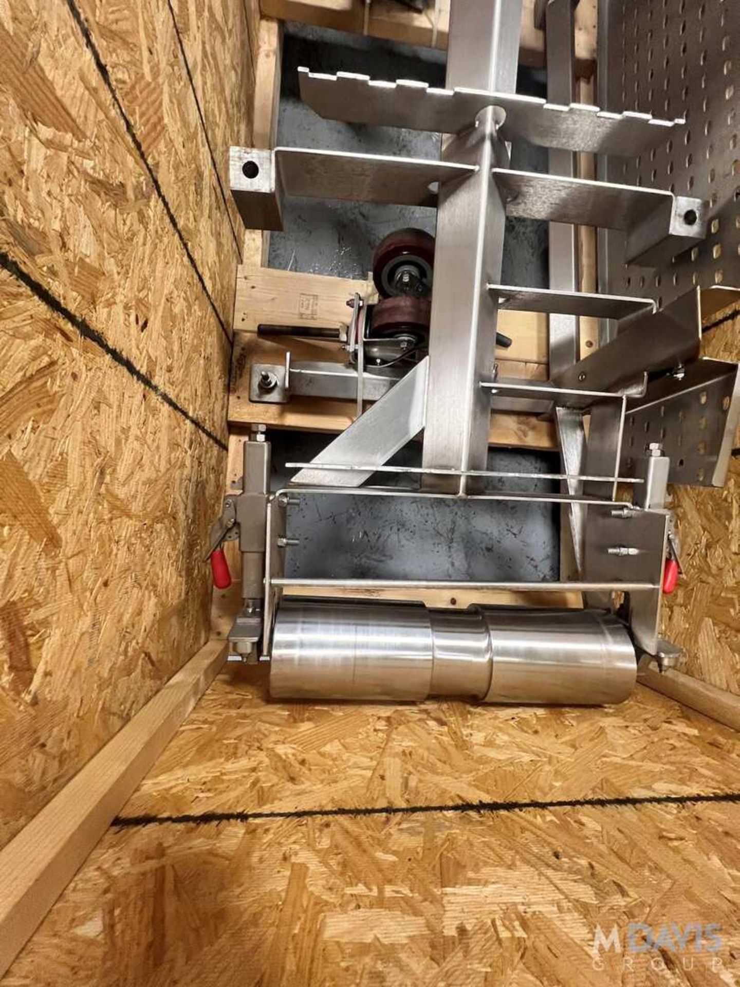 PORTABLE S/S CONVEYOR, APPROX. 105 IN. L X 26 IN. W (INVENTORY # ) (LOCATED @ MDG SHOWROOM - PITTSB - Image 4 of 10