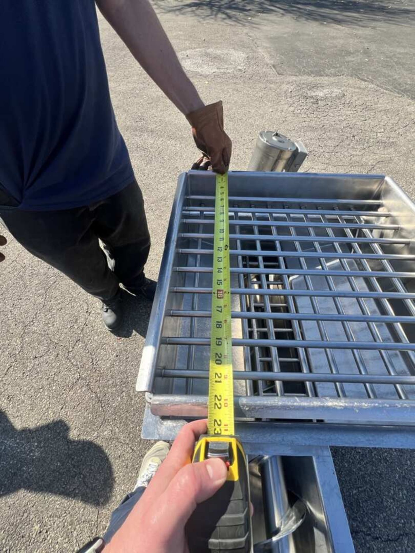 14 FT L PORTABLE INCLINED S/S AUGER CONVEYOR - Image 23 of 27