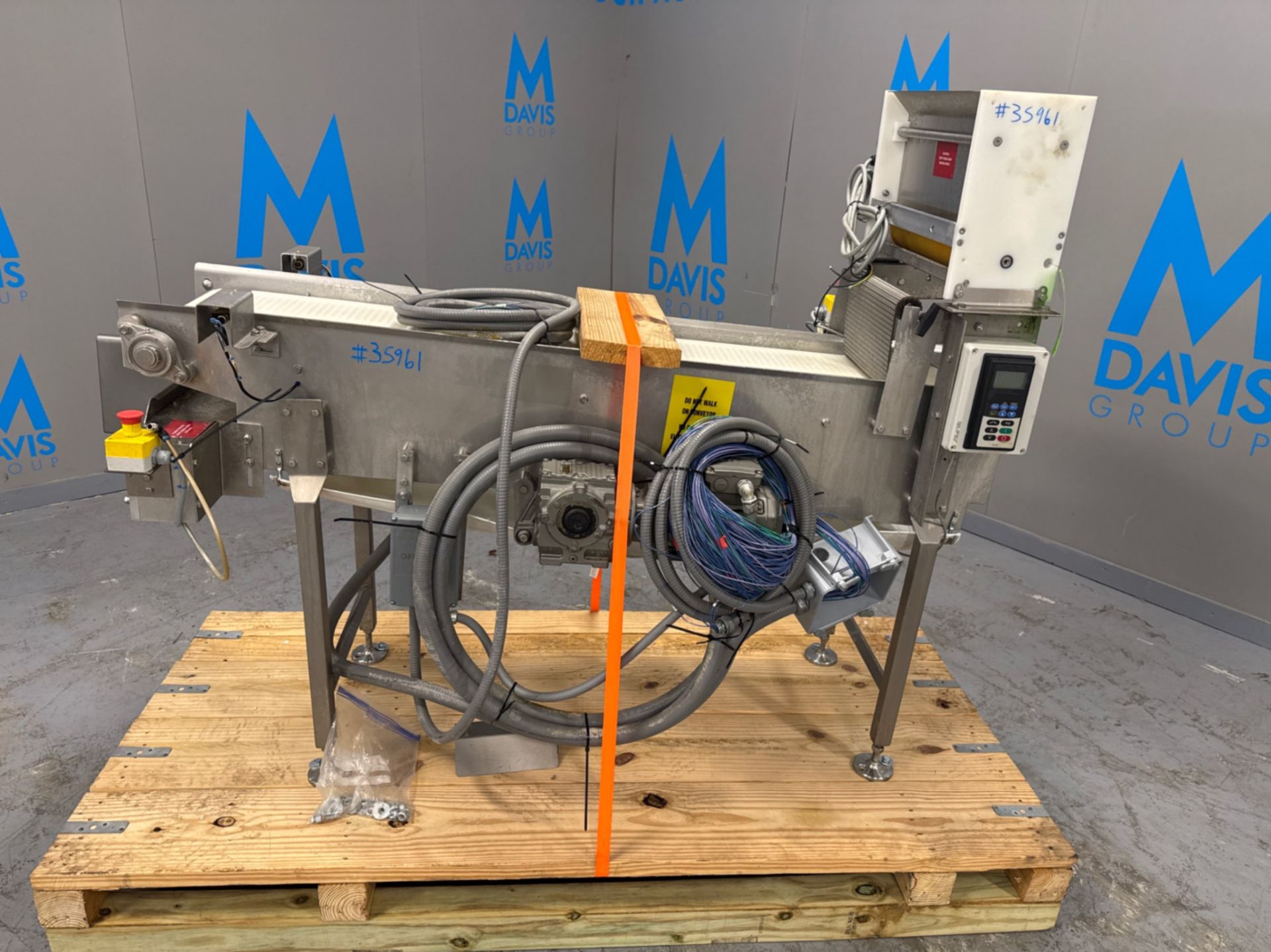 Flour Duster / Conveyor