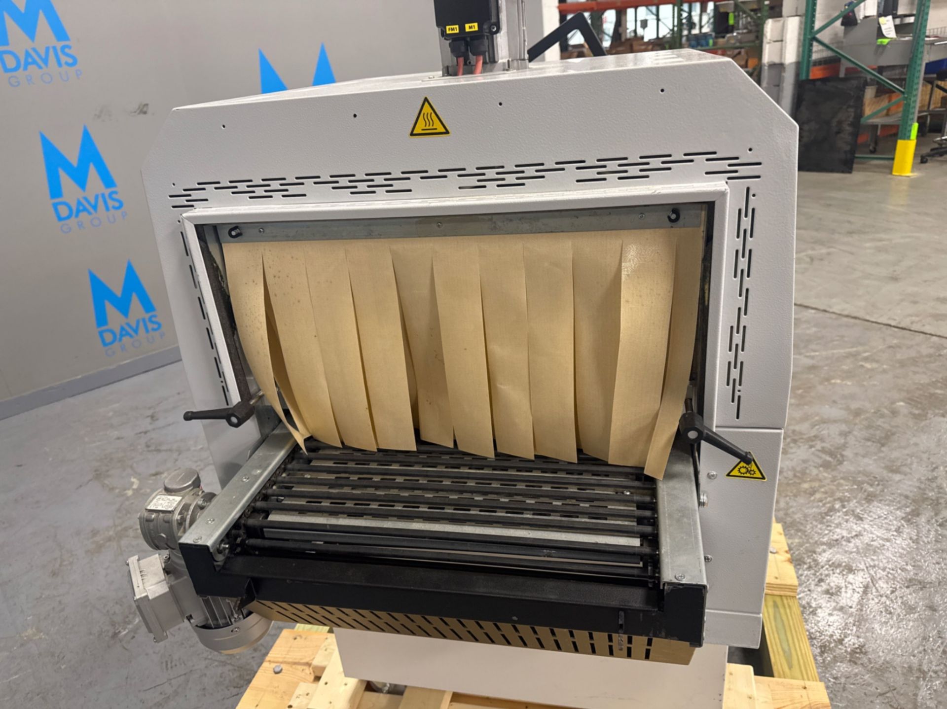 Minipack Media Matic L-Bar Sealer / Shrink Tunnel - Image 8 of 10