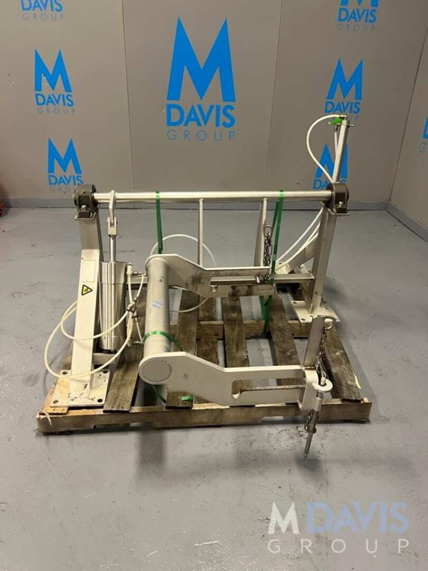 MEPACO BUGGY SANITATION TILTER, MODEL BUGGY SNAITATION TILTER, S/N 6735-12-1, USED FOR CLEANING CART - Image 4 of 9