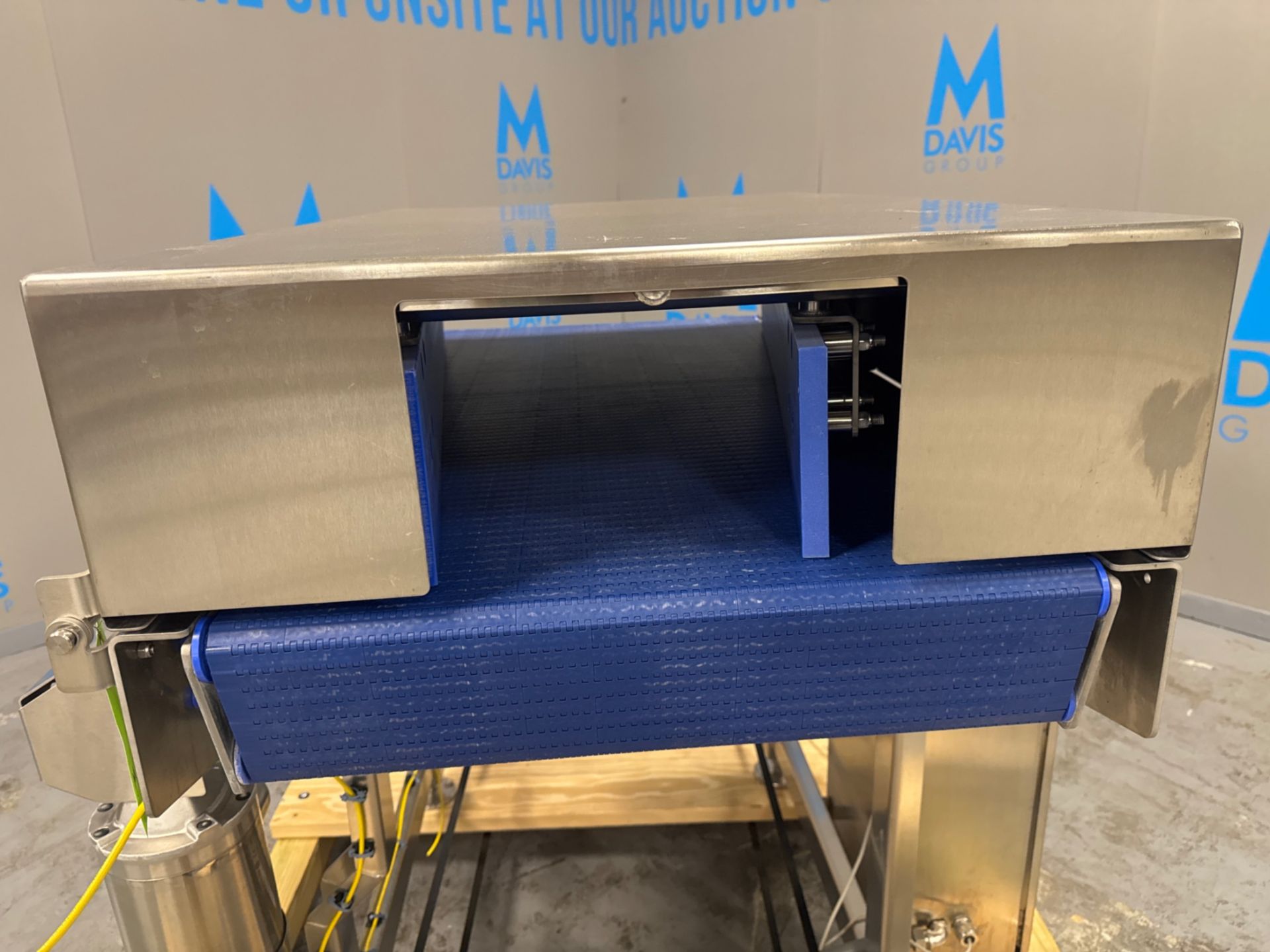 E - QUIP S/S ENCLOSED PRODUCT CONVEYOR - Image 4 of 12