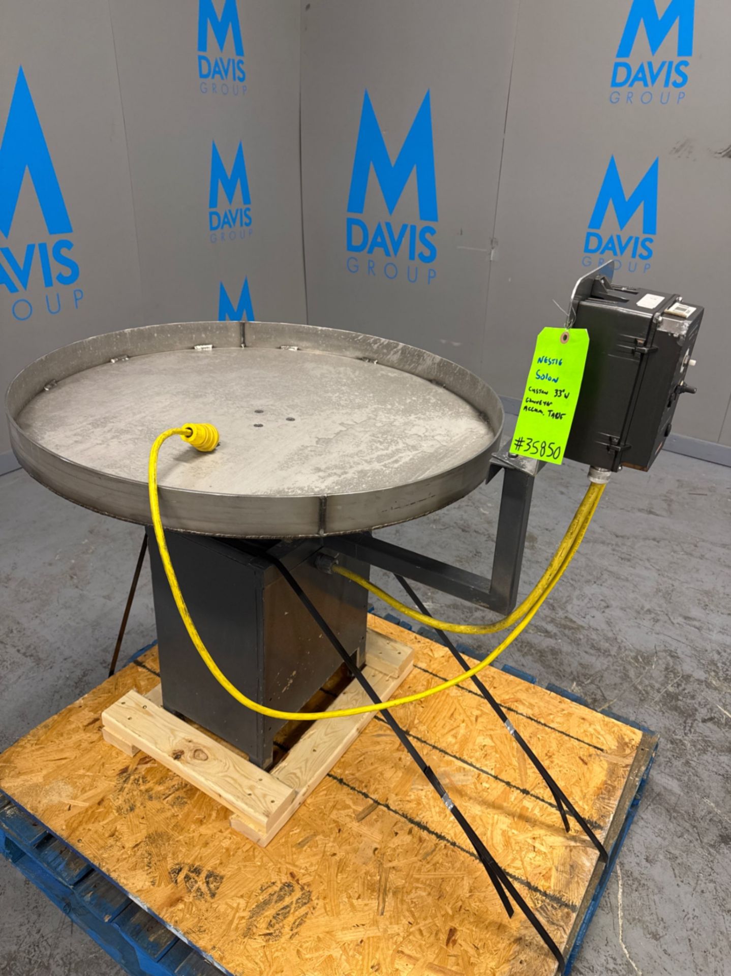 CUSTOM 33 W X 29 H CONVEYOR ROUND ACCUMULATION TABLE - Image 2 of 6