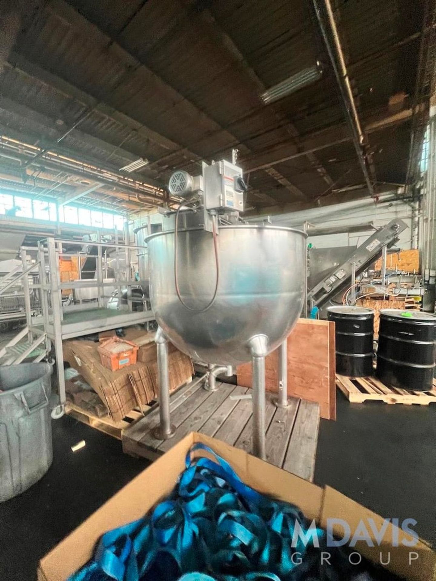 S/S KETTLE WITH SWEEP SCRAPE AGITATION (INVENTORY # ) (LOCATED @ MDG SHOWROOM - PITTSBURGH, PA) ( - Image 3 of 10