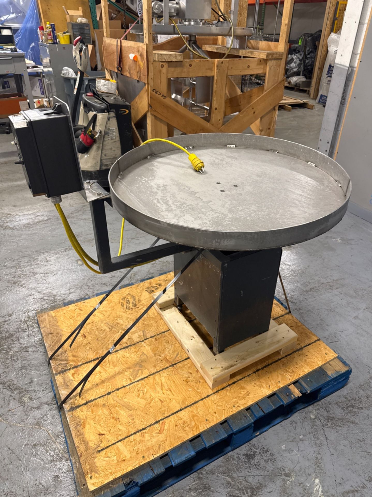 CUSTOM 33 W X 29 H CONVEYOR ROUND ACCUMULATION TABLE - Image 4 of 6