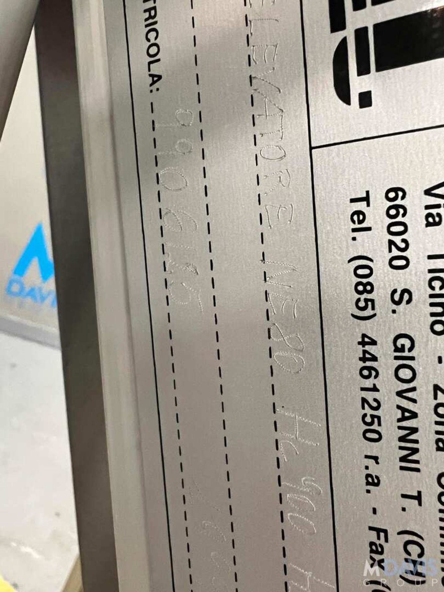 BOTTLE HOPPER WITH CLEATED ELEVATING CONVEYOR, MODEL ELEVATORE NE 80 HC 900 HS 1715, S/N 9906125, LE - Image 3 of 19