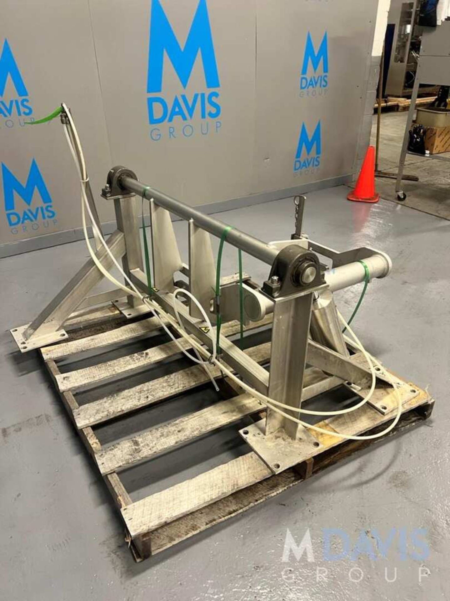 MEPACO BUGGY SANITATION TILTER, MODEL BUGGY SNAITATION TILTER, S/N 6735-12-1, USED FOR CLEANING CART - Image 6 of 9