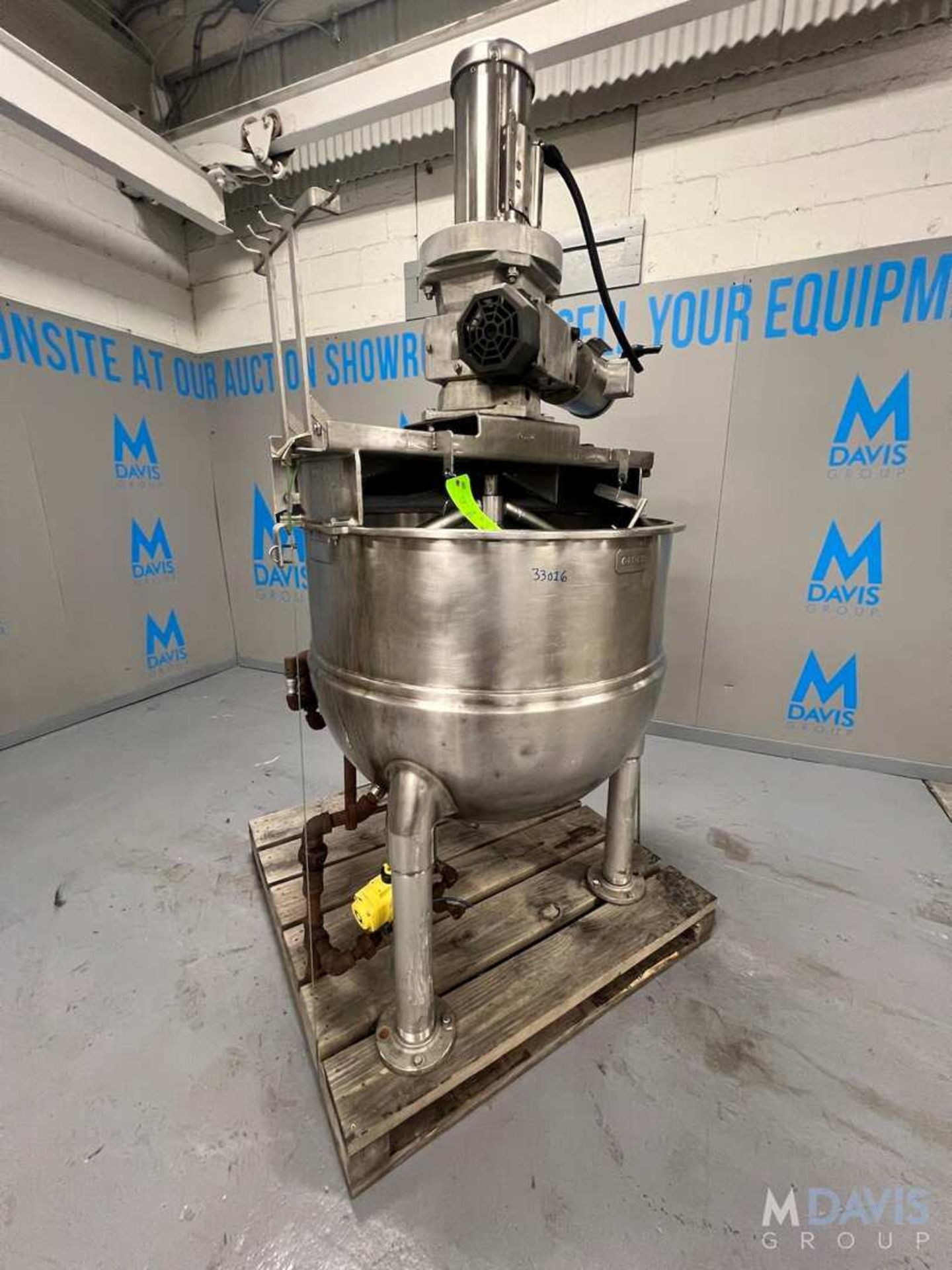 GROEN S/S DUAL MOTION JACKETED KETTLE, SWEEP SCRAPE AGITATION AND PROP STYLE AGITATION (INVENTORY #