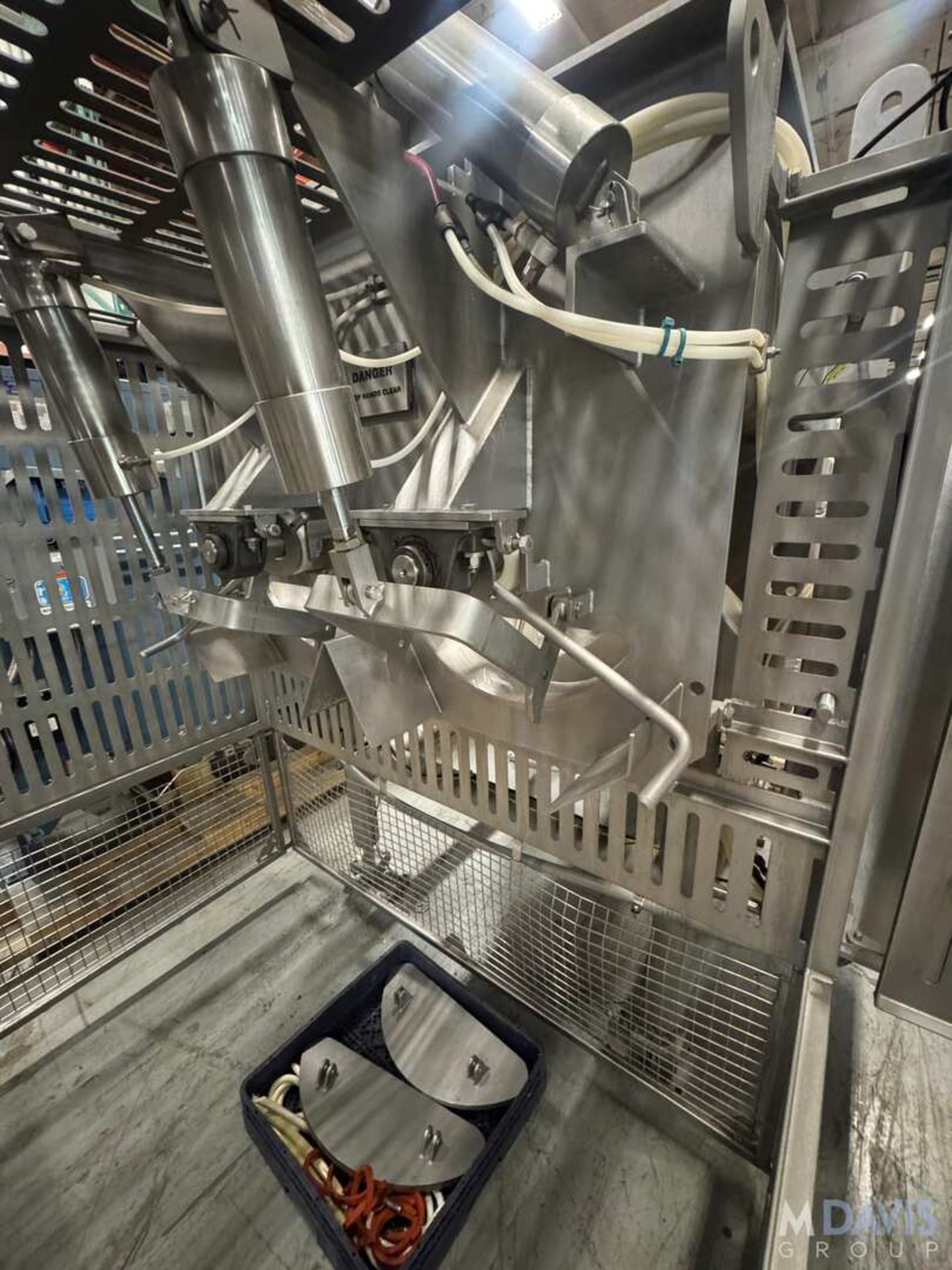 2018 MEPACO 1,000 LB DUAL RIBBON BLENDER - Image 12 of 17