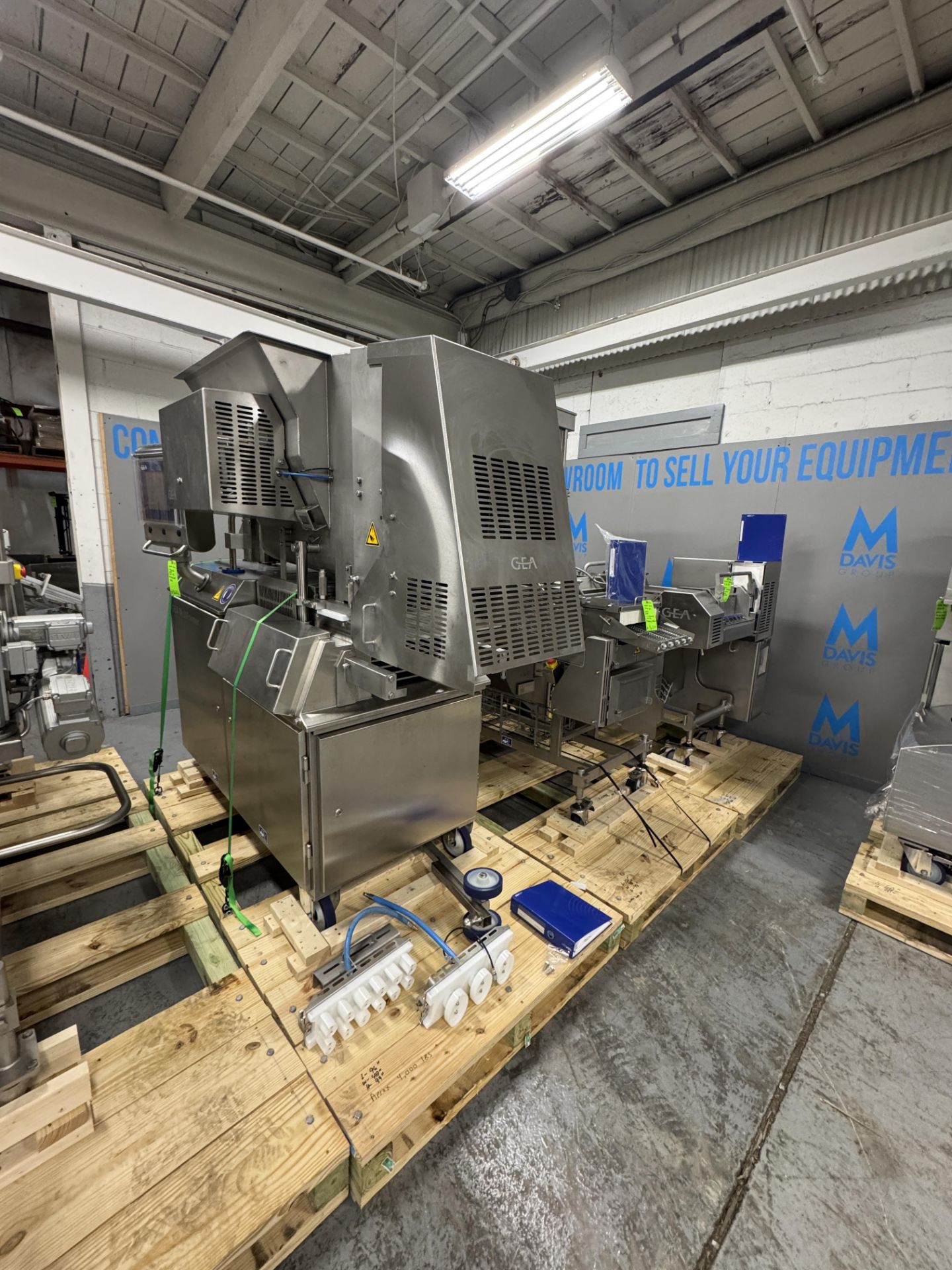 BULK BID FOR LOTS 19A - 24. INCLUDES 2022 GEA MULTIFORMER 400 FLEXIBLE PLATE FORMER, 2022 GEA - Image 4 of 7