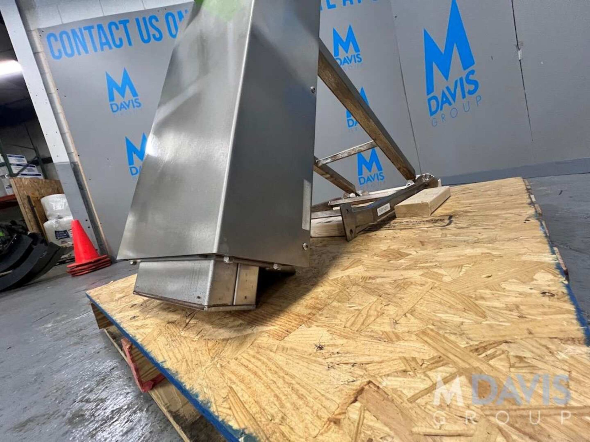 BOSTON CONVEYOR AND AUTOMATION CONVEYOR WITH PRODUCT PUSHER (REJECT STATION?), WESTINGHOUSE TECO ALL - Image 18 of 19