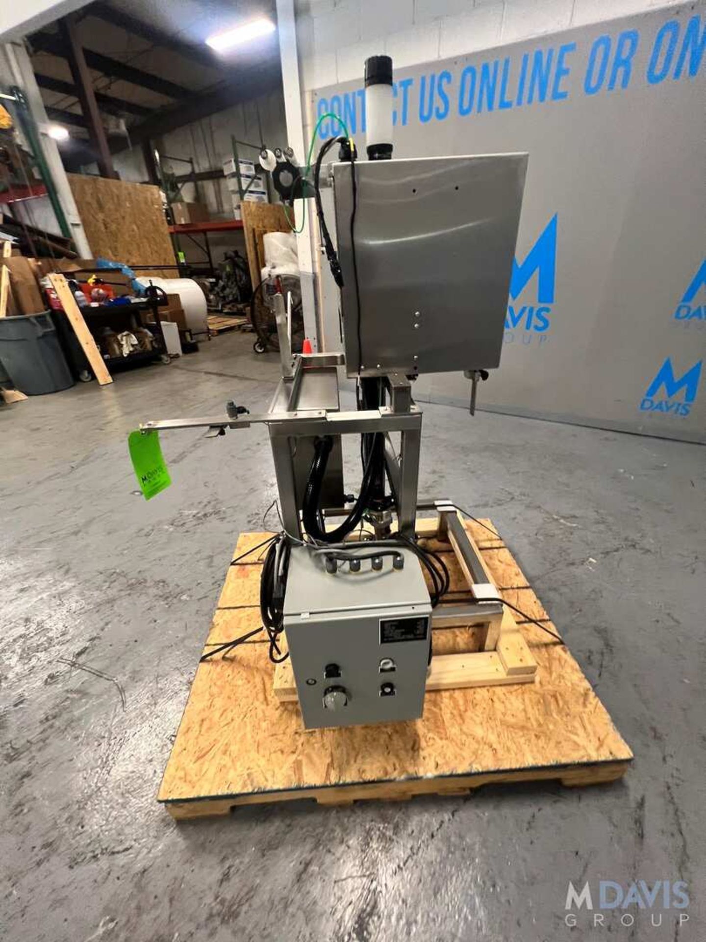MARBURG S/S AUTOCAP SEALER / NECK BANDER, MODEL M-625-CT2-FB, S/N 29637, ALLEN BRADLEY CONTROLS (IN - Image 6 of 14