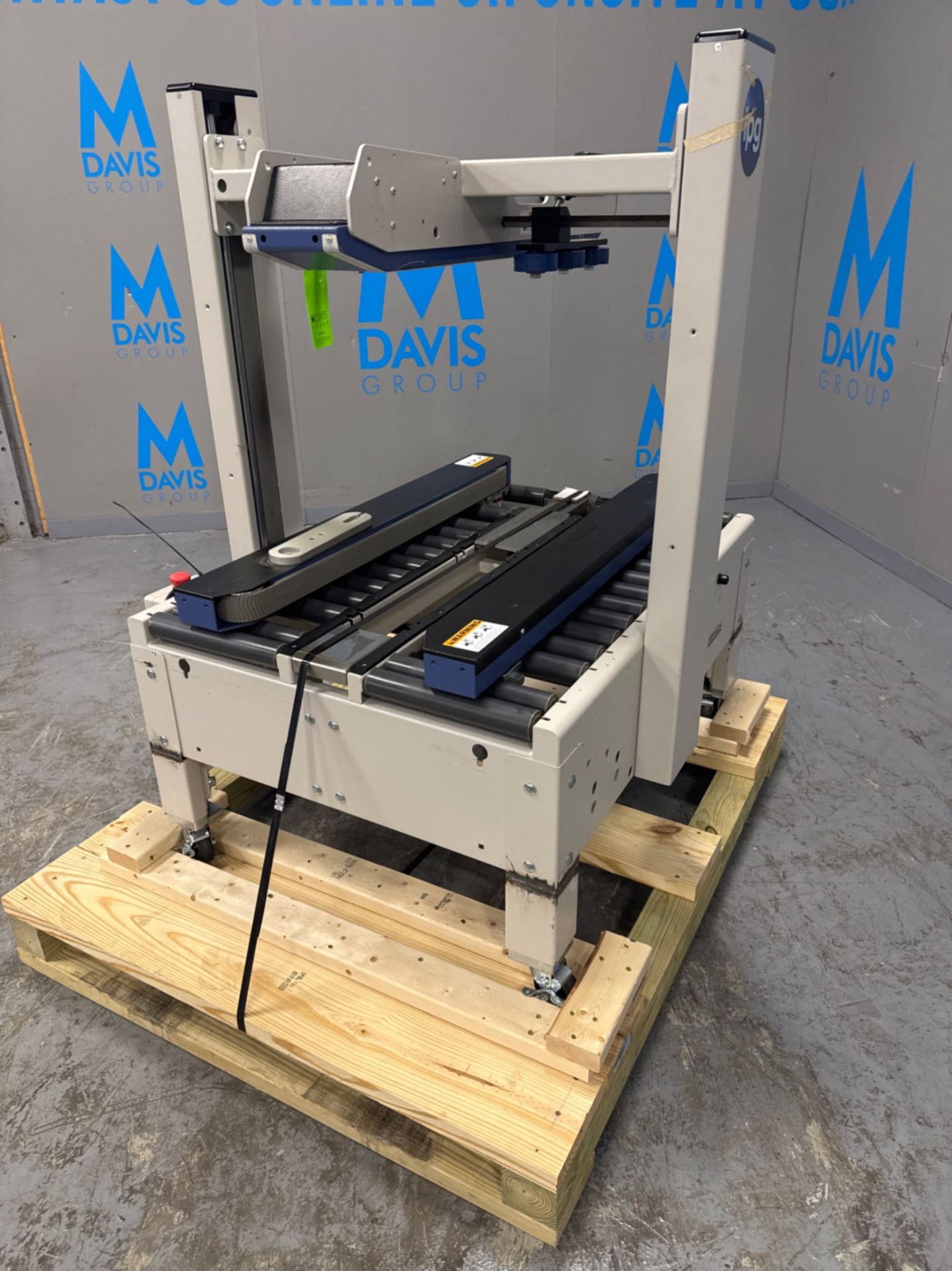 Interpack Top & Bottom Adjustable Case Sealer - Image 5 of 8