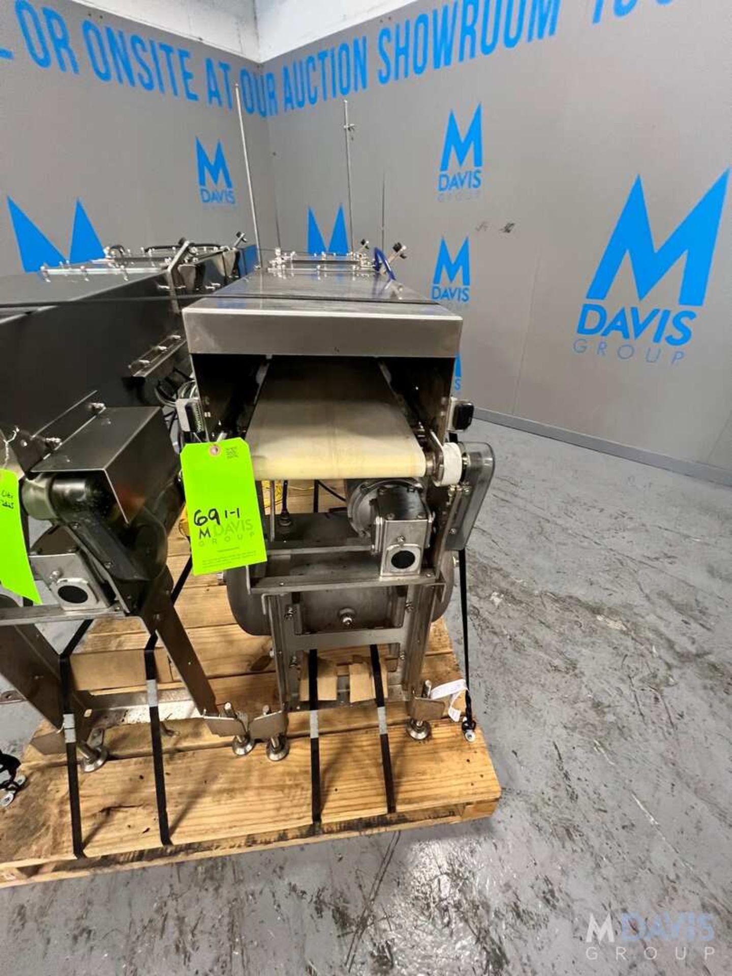 S/S CONVEYOR WITH LENZE AC TECH VARIABLE SPEED CONTROLLER, APPROX. 80 IN. L X 12 IN. W (INVENTORY #