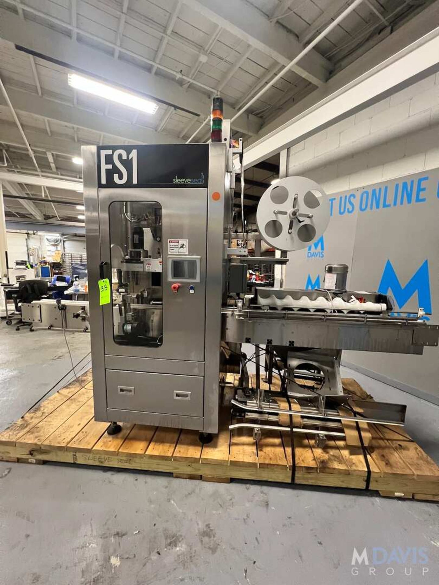 2018 SLEEVE SEALVERTICAL SLEEVE LABELER, MODEL SSL - FS1, S/N 08041710, WITH ALLEMN BRADLEY COMPACTL - Image 6 of 22