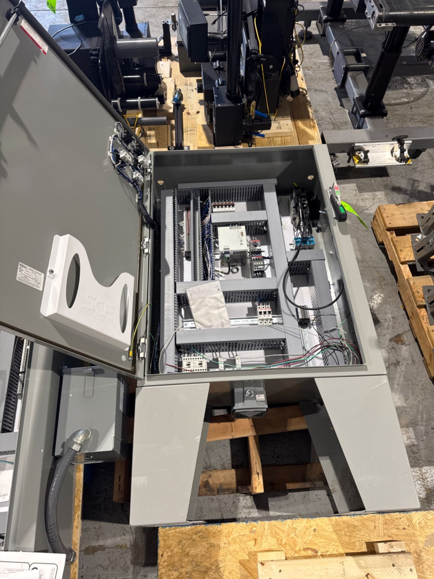 TGW CASE CONVEYOR SYSTEM - Image 13 of 19