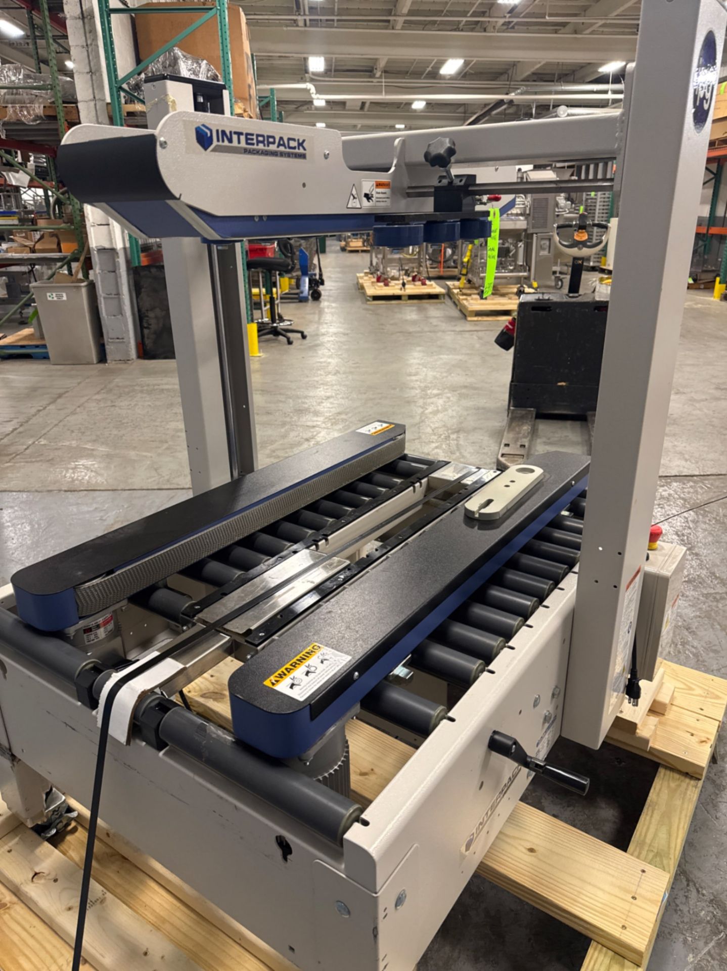 Interpack Top & Bottom Adjustable Case Sealer - Image 7 of 8