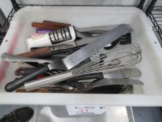 LOT including assorted utensils (qty 26)