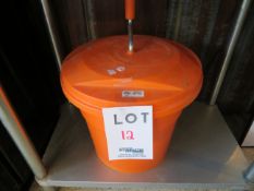 Commercial salad dryer