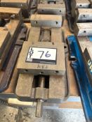 Kurt AngLock D-675 Mill Vise