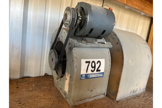 Briggs & Stratton 5.0hp Gas Motor With (3) Blowers - Image 4 of 6