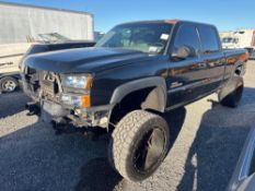 2005 Chevrolet Silverado 2500 4x4 Crew Cab Pickup Truck