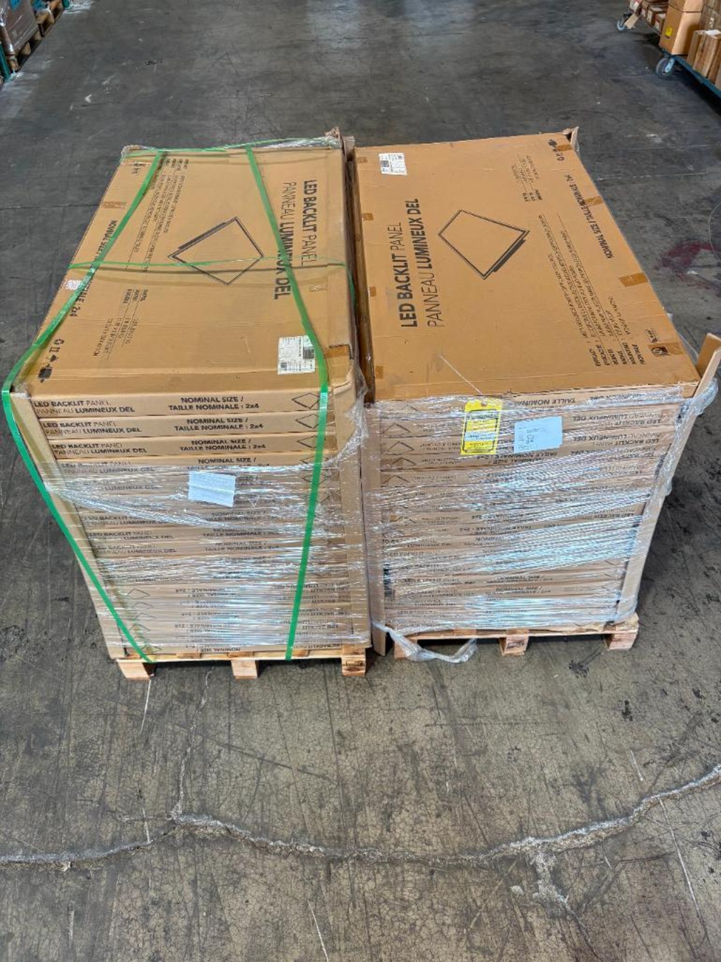 Google Led Pallets { Choice of lots: 251, 252, 253, 254, 255 } (2) Pallets of 2'x4' LED ...