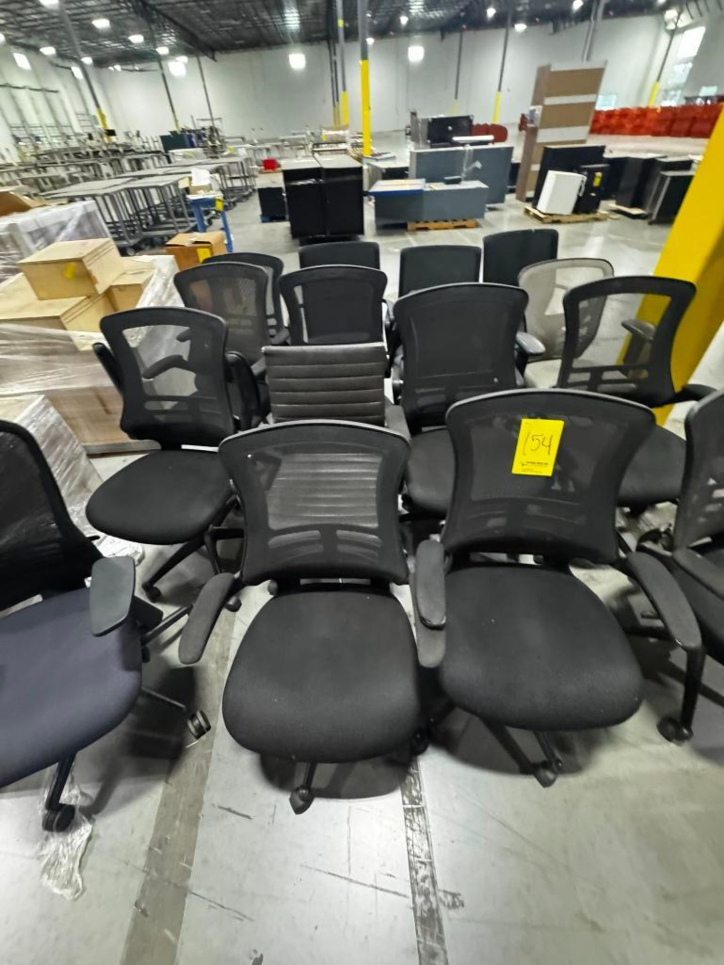 { Group of lots: 152, 153, 154 } (17 +/-) Office Chairs ($20 Loading ...