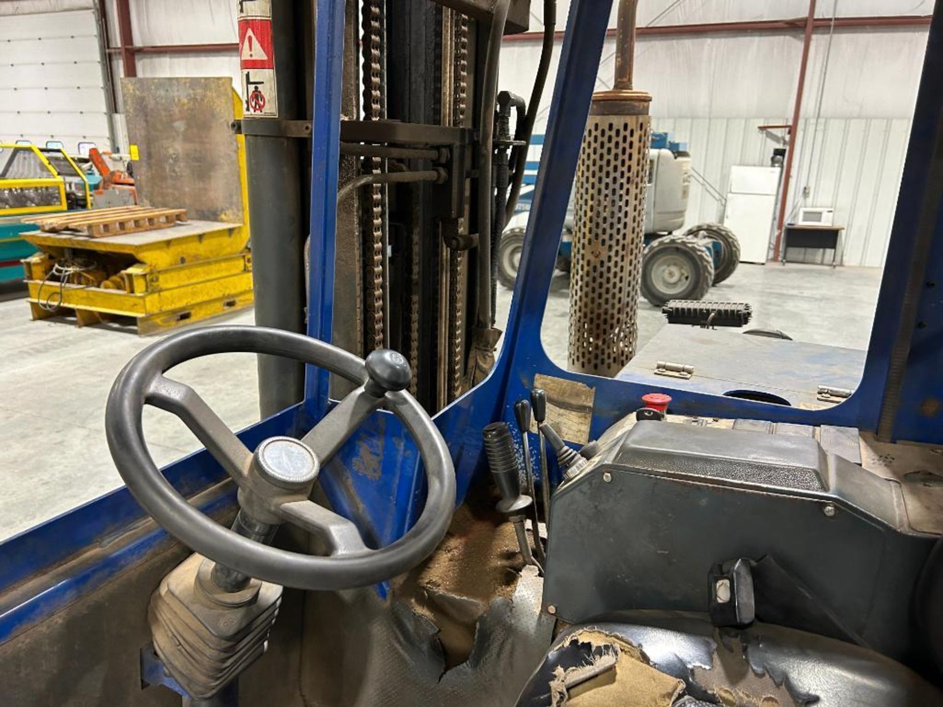 Combilift 6,000-LB. Capacity Multidirectional Sideloader Forklift ...