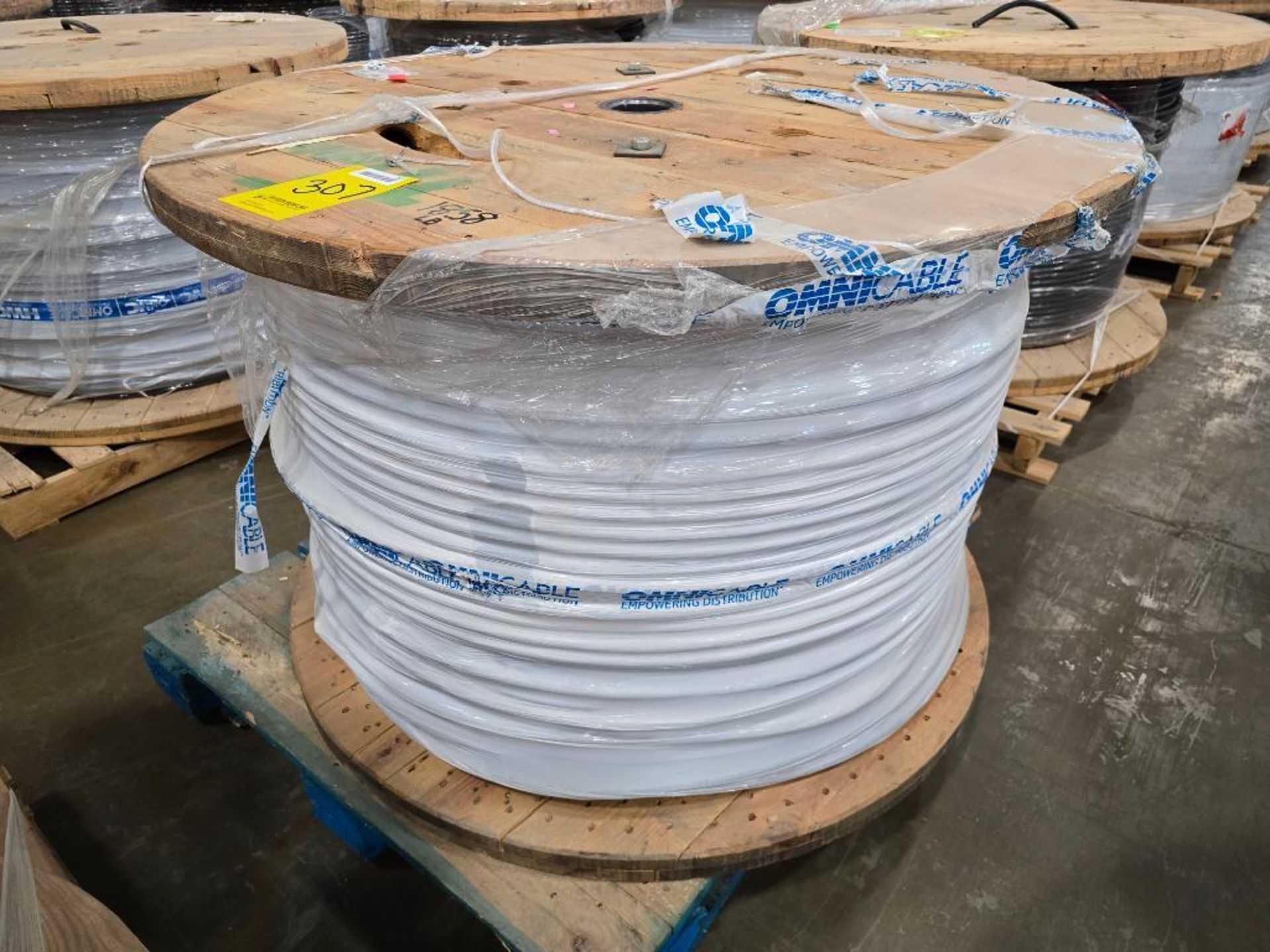 { Choice of lots: 307 } Full Spool of Belden 8 AWG-4Cord TC-ER-VFD ...