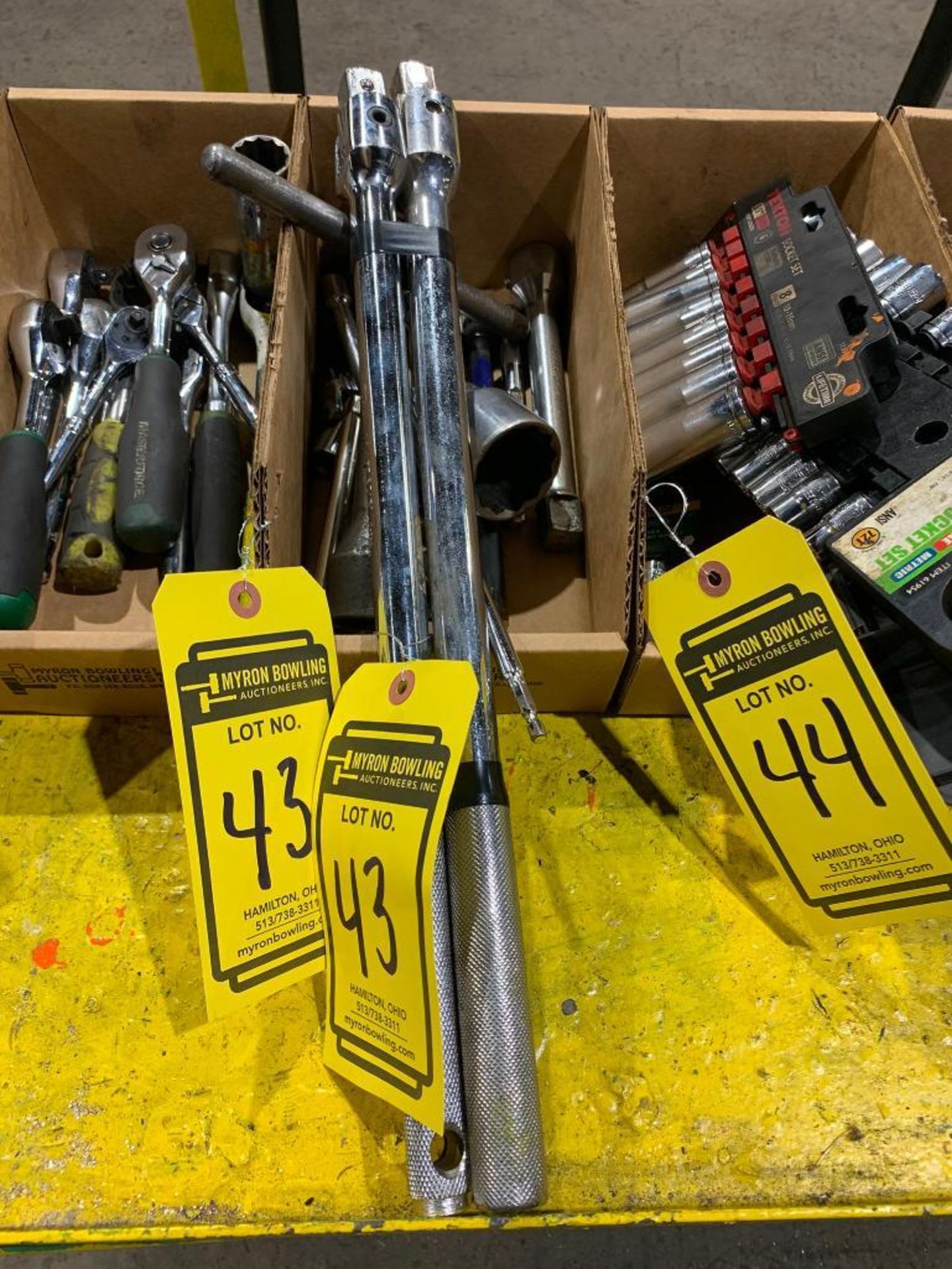 { Group of lots: 42, 43 } Box of Drive Extensions & 3/4