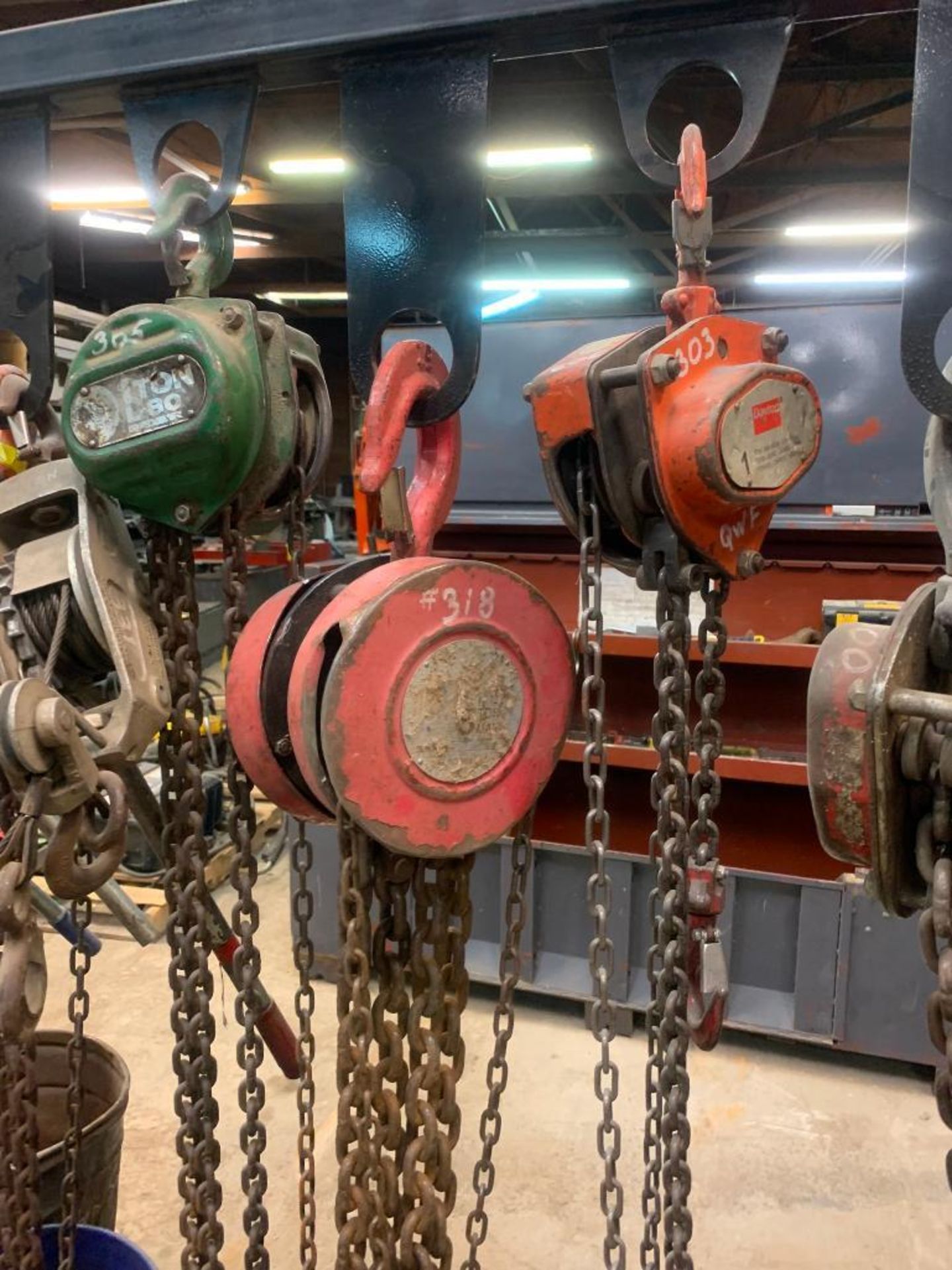A-Frame Rigging Rack w/ Content, Assorted Manual Chain Blocks 1-Ton, 2 ...