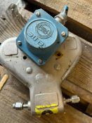 (JPS) Micro Motion CMF010 Mass Flow Sensor, Model CMF010M323NU