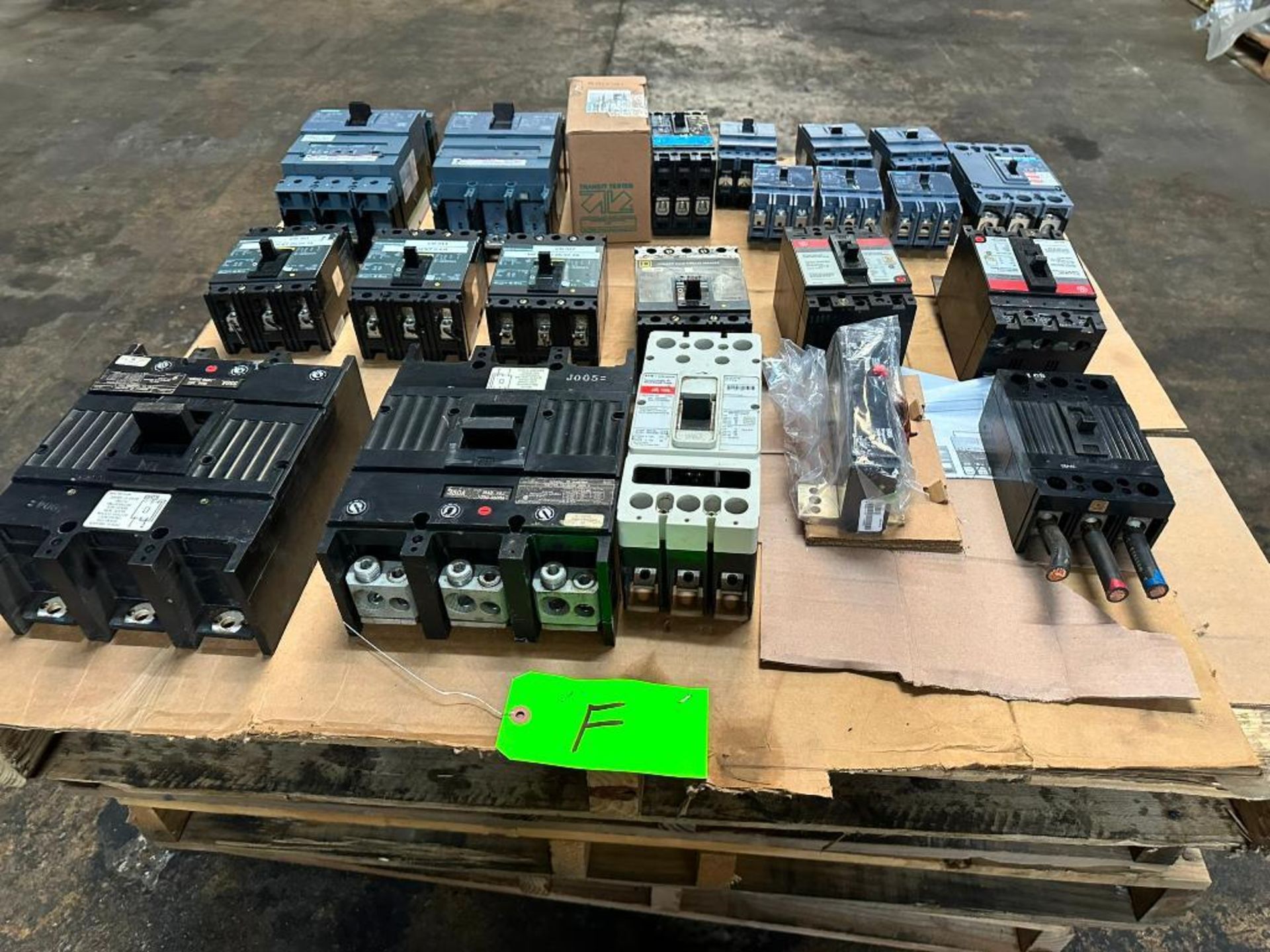 (F) Pallet of Circuit Breakers, Siemens, Square D, Eaton, GE