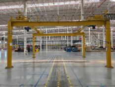 MUNCK 1-ton traveling crane with 8“ x 8” IPR beam and 12“ x 6.5” joist, contains 2 bridges with 2 M