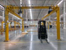 MUNCK 2-ton traveling crane with 8“ x 8” IPR beam and 12“ x 6.5” joist, containing 1 bridge with 2