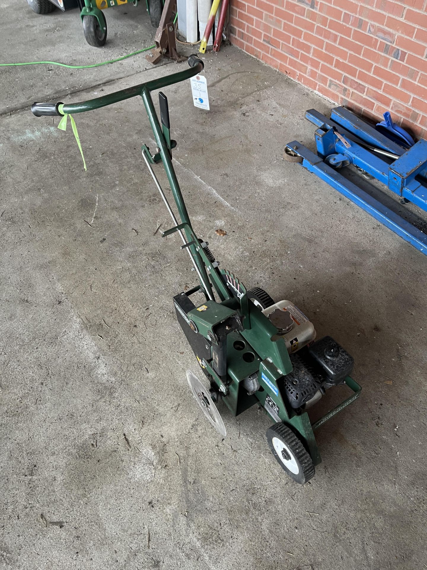 Turf Co. Edge R Rite #85304 Walk Behind Edger