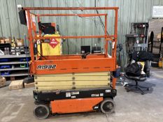 2022 JLG R1932 19' Height Reach Electric Scissor Lift, Extending Platform Hrs: 92, SN:M200051604,