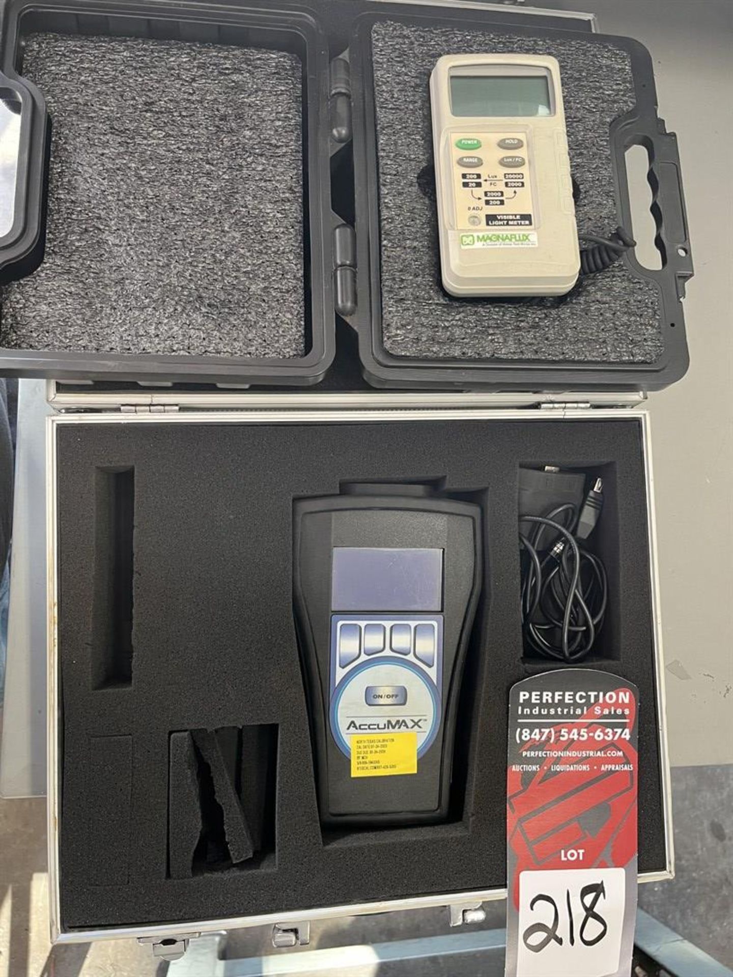 Lot Comprising SPECTROLINE Accumax XR-1000 Radiometer/ Photometer Kit ...