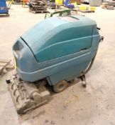 FLOOR SWEEPER, TENNANT MDL. M5400, 24V, battery operated