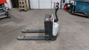 2019, UNICARRIERS, WLXT2W7S22V, 4,500 LBS., 24V, BATTERY POWERED, WALKIE