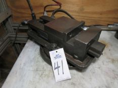 Kurt D675 6" Machine Vise