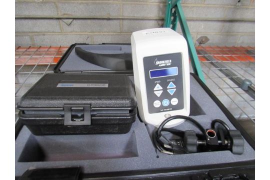 VISCOMETER + LV SPINDLE SET BROOKFIELD AMETEK WITH CARRYING CASE